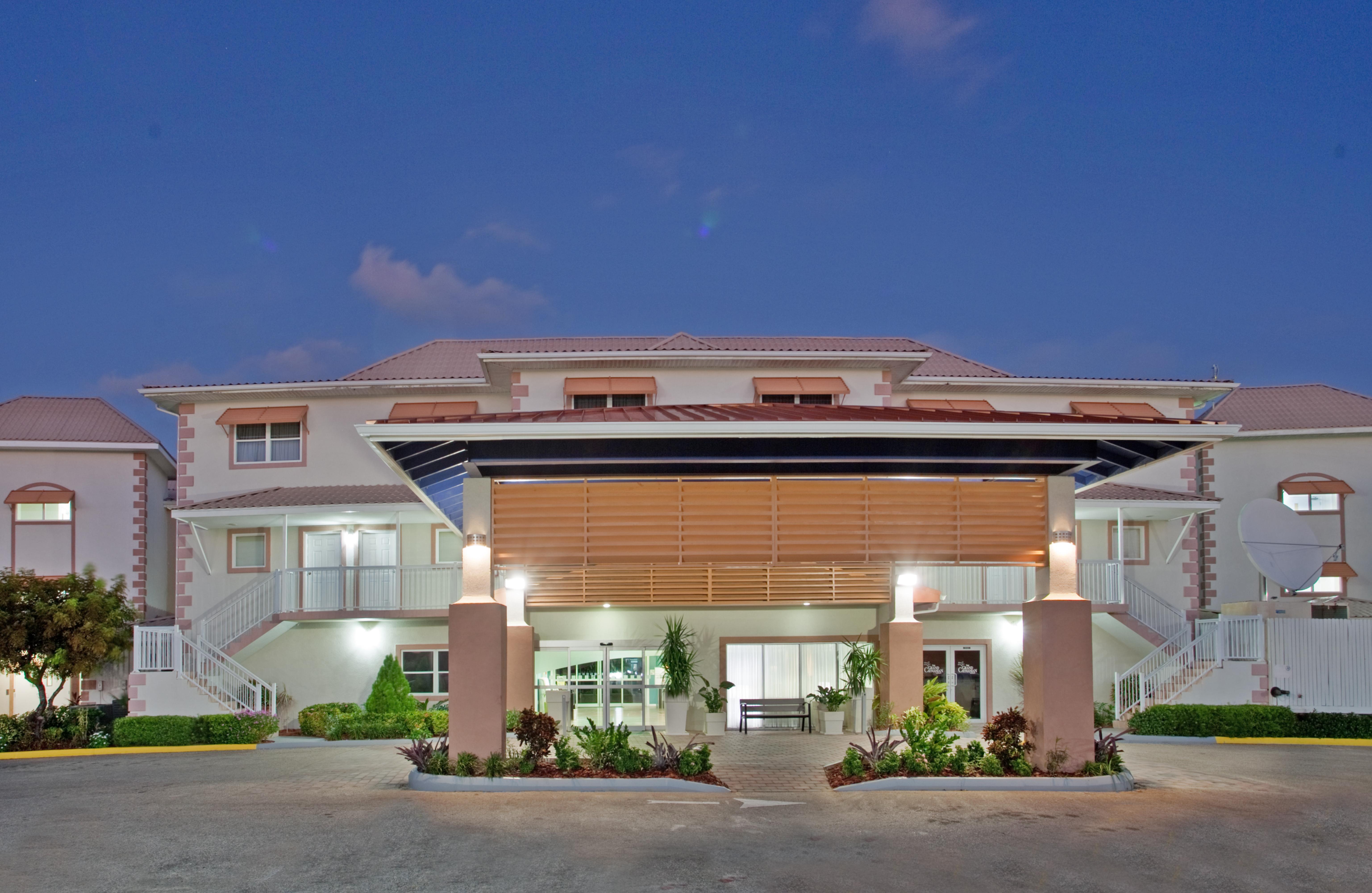 The Grand Caymanian Resort ジョージ・タウン エクステリア 写真
