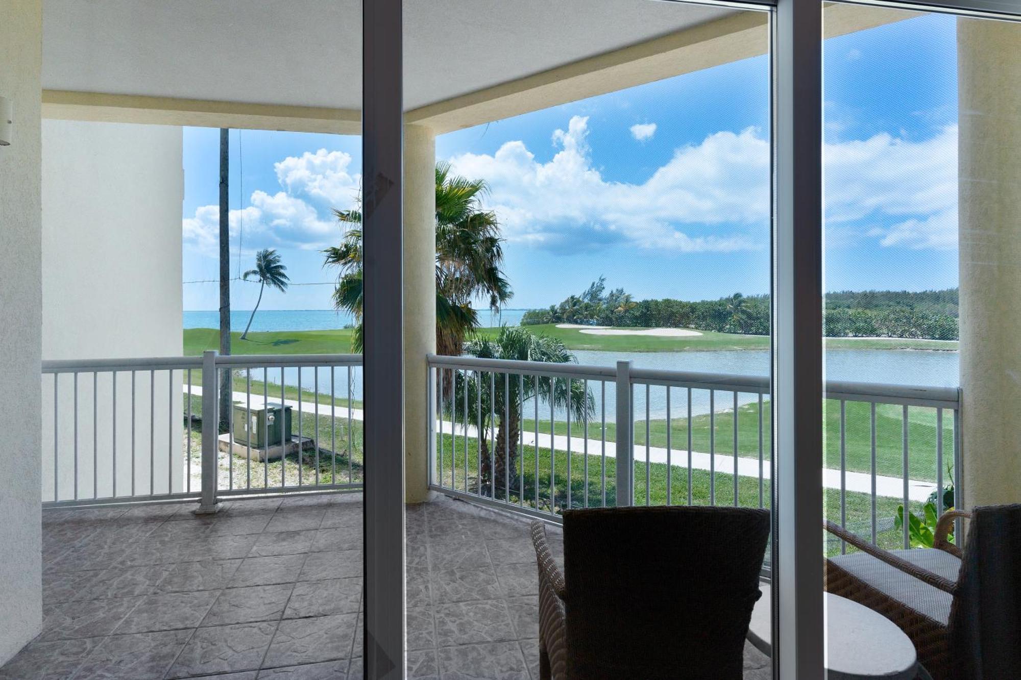 The Grand Caymanian Resort ジョージ・タウン エクステリア 写真