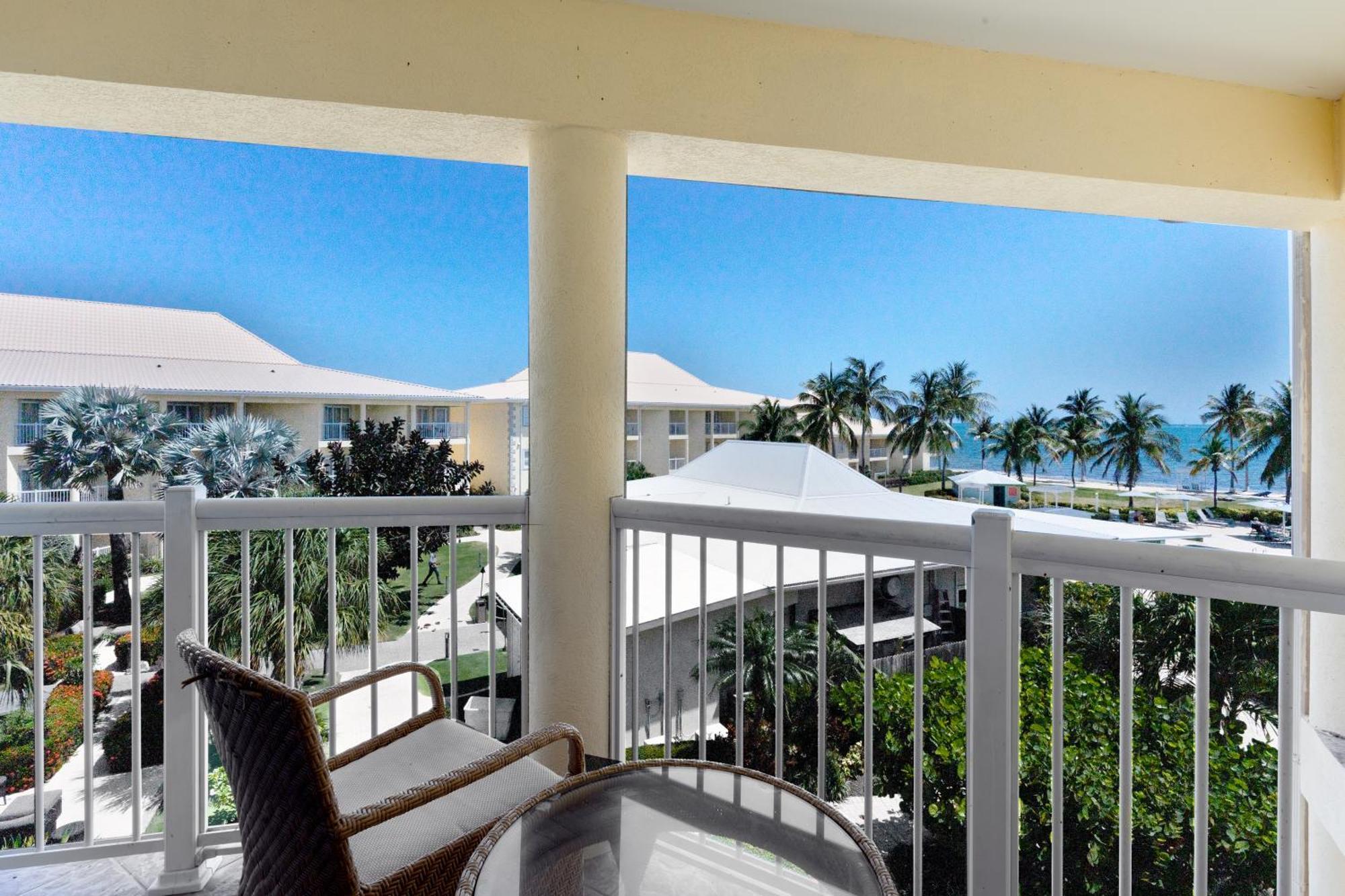 The Grand Caymanian Resort ジョージ・タウン エクステリア 写真